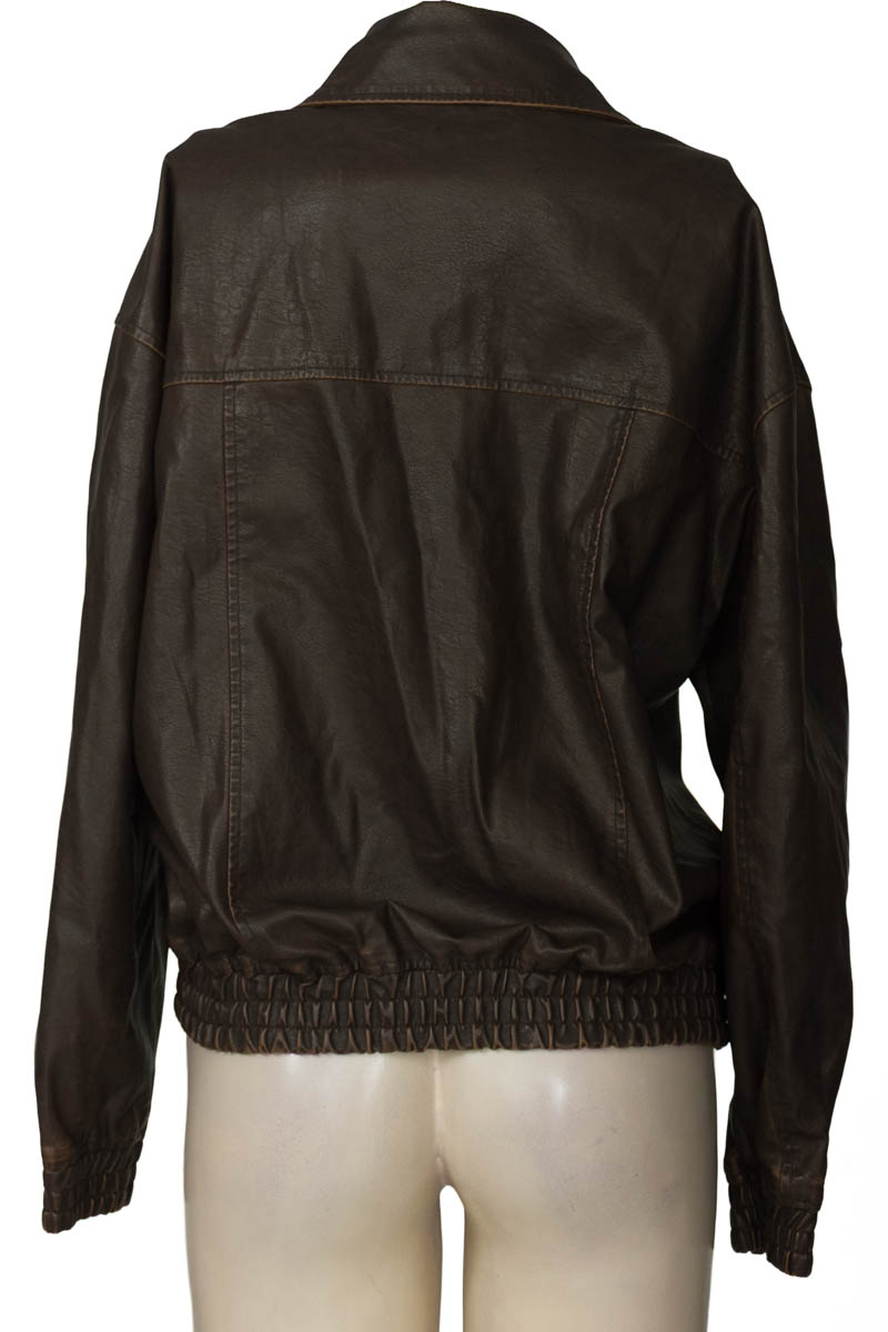 Chaqueta / Abrigo color Café - Pull & Bear