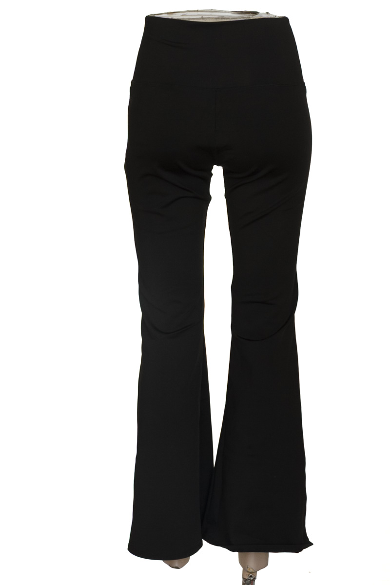 Pantalones color Negro - Closeando