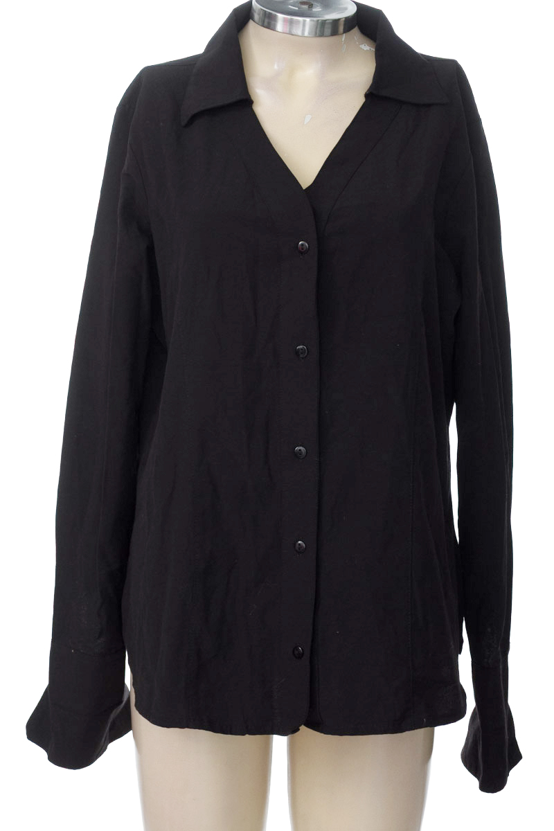 Blusa color Negro - Closeando
