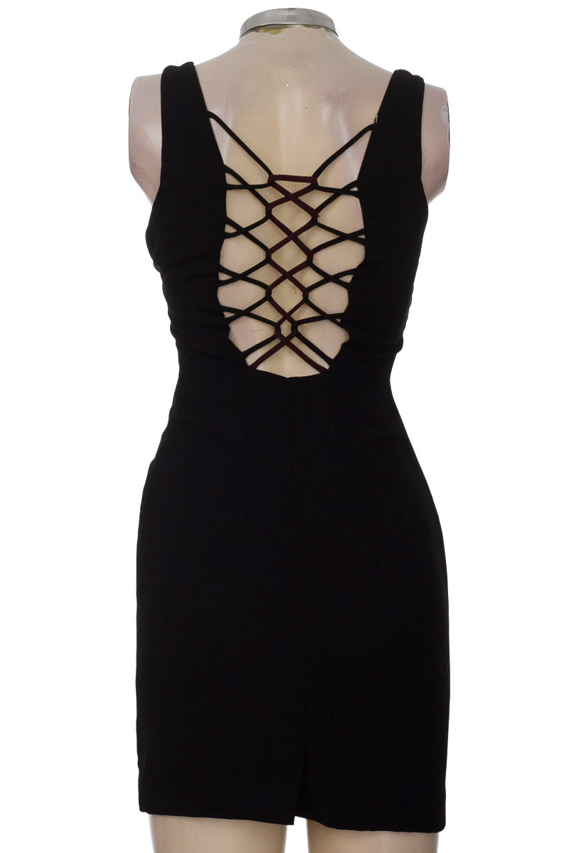 Vestido / Enterizo color Negro - Closeando