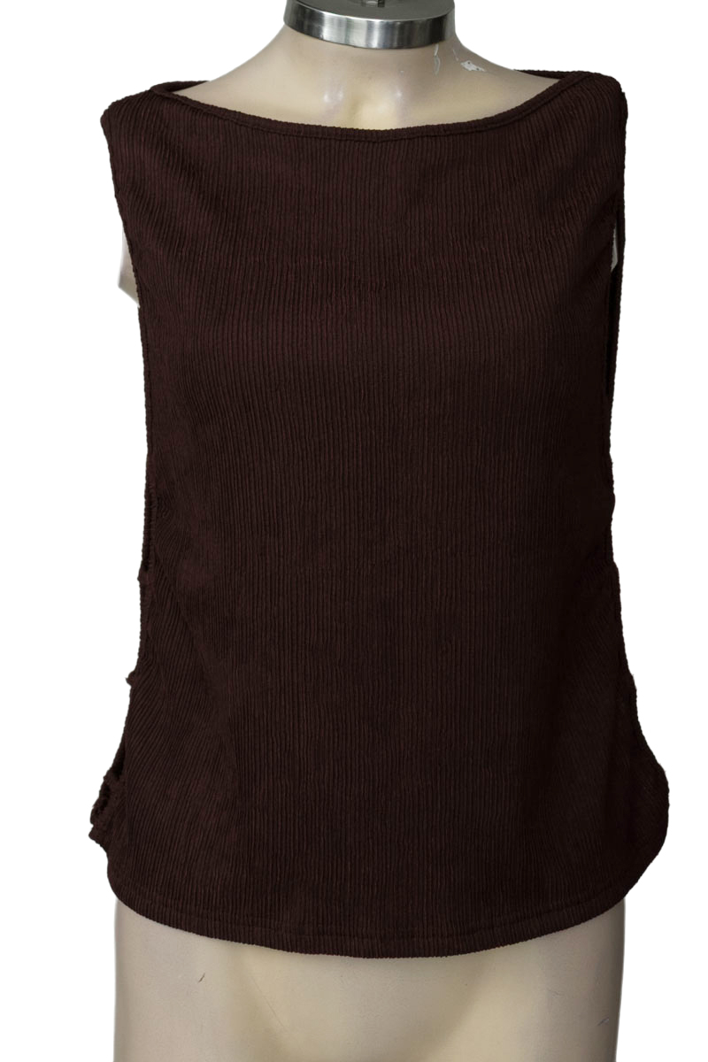 Top / Camiseta color Café - Closeando