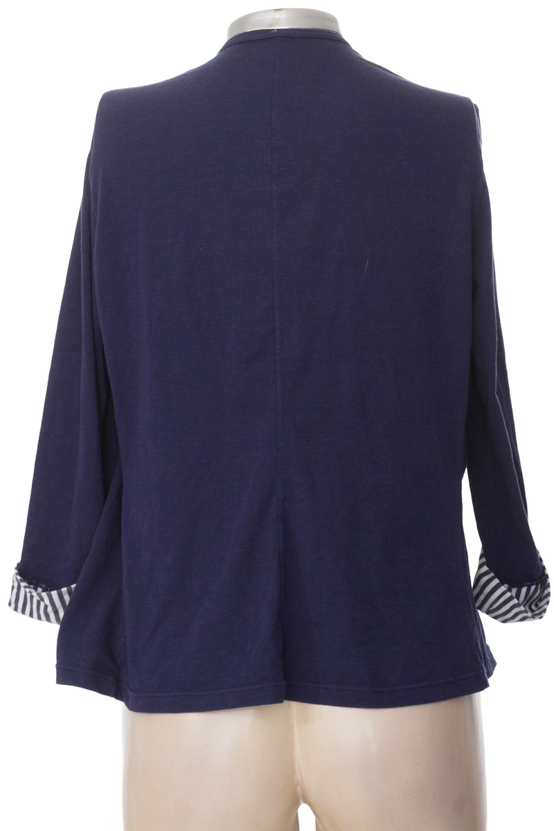 Sweater color Azul - Closeando