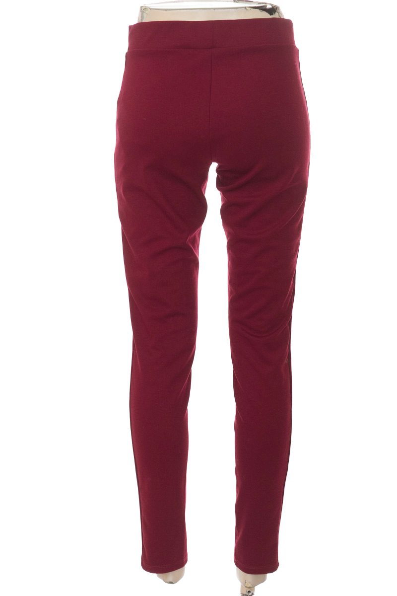 Pantalones color Vinotinto - Arkitect