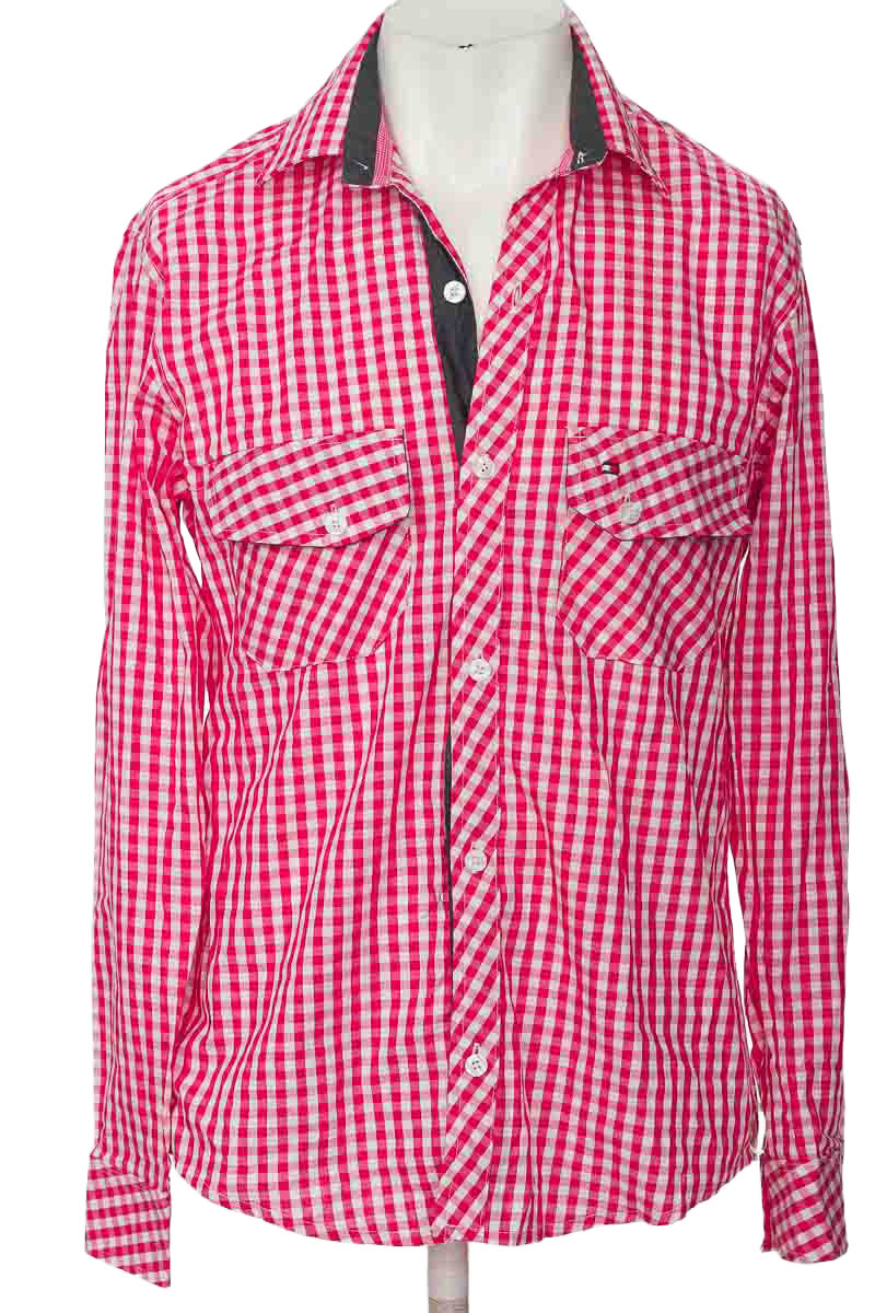 Camisa color Fucsia - Closeando