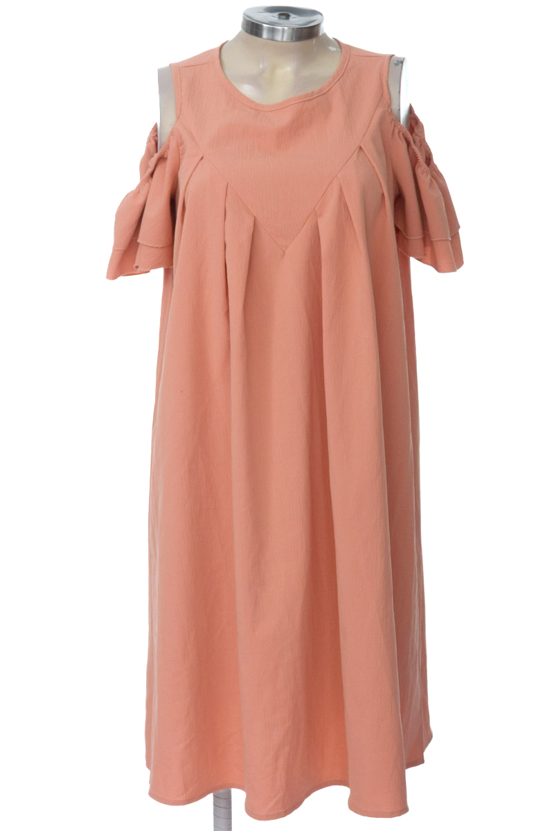 Vestido / Enterizo color Rosado - Closeando