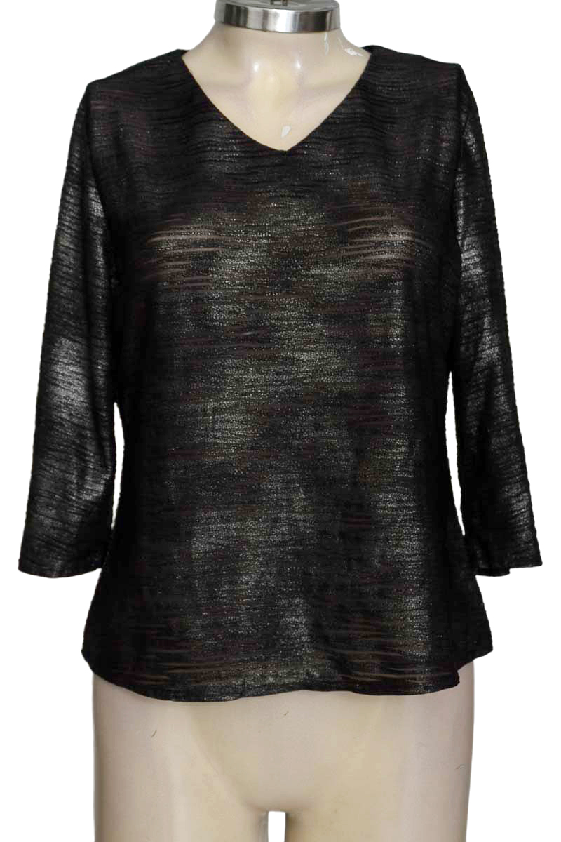 Top / Camiseta color Negro - Closeando