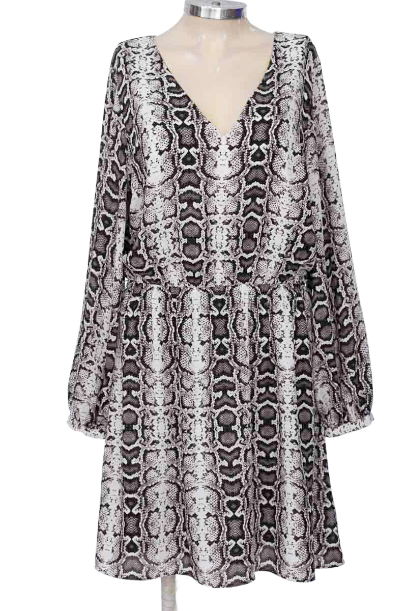 Vestido / Enterizo color Negro - Express