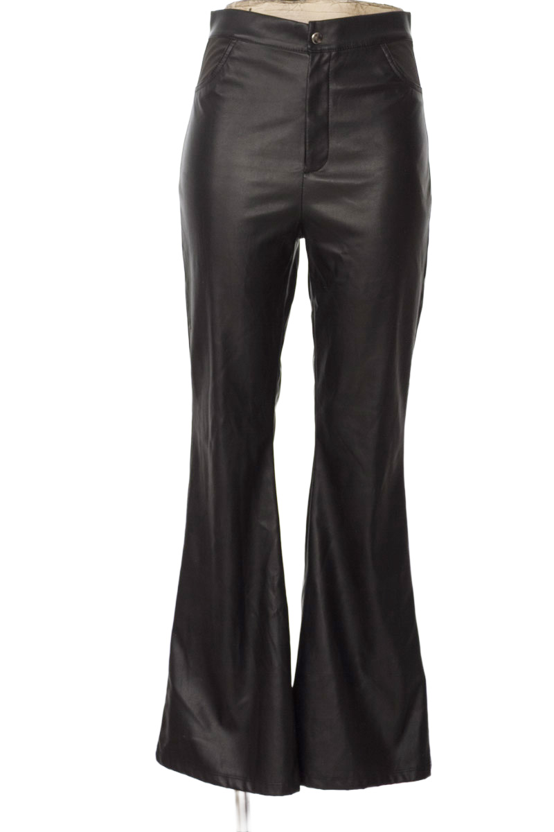 Pantalones color Negro - BLCK CLT