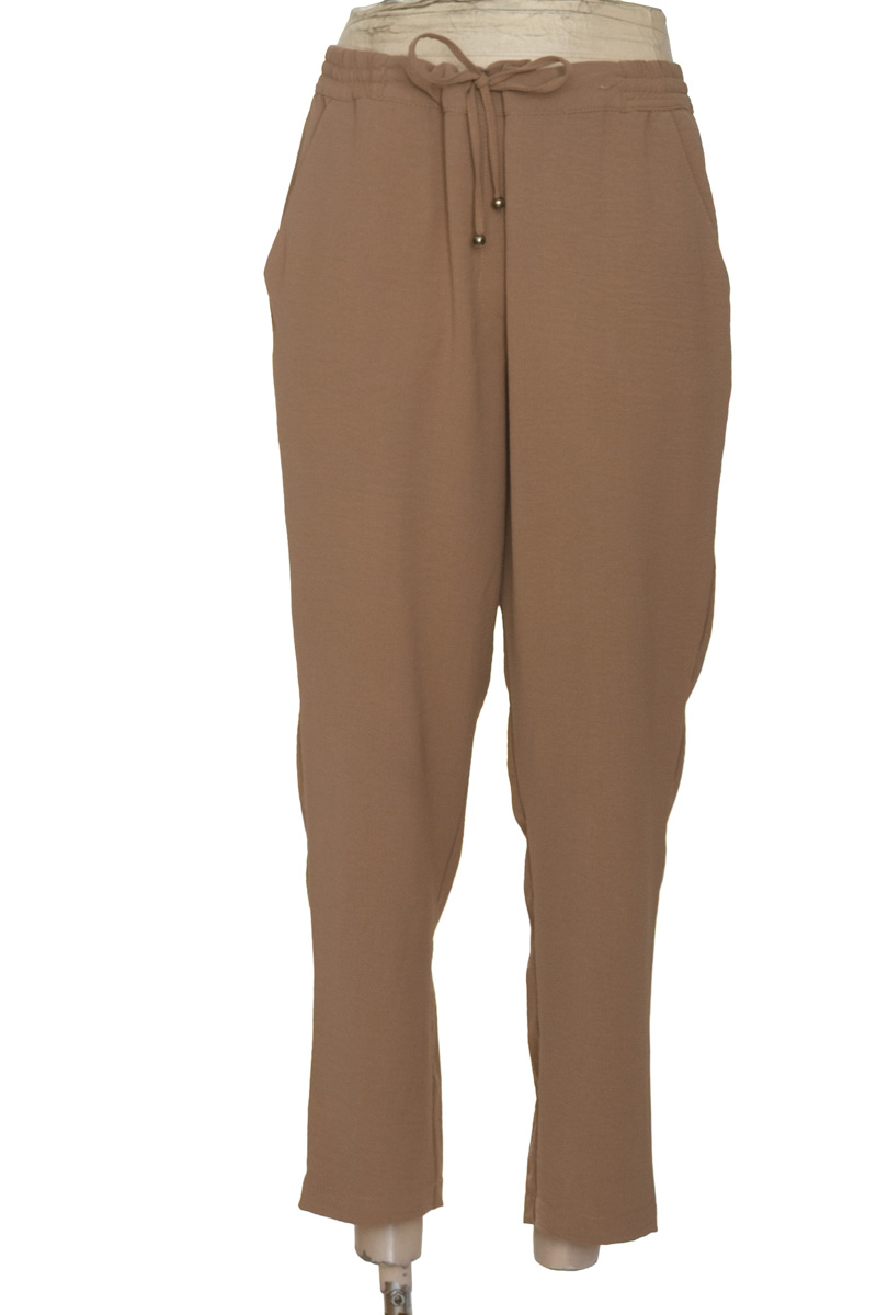 Pantalones color Beige - XUSS