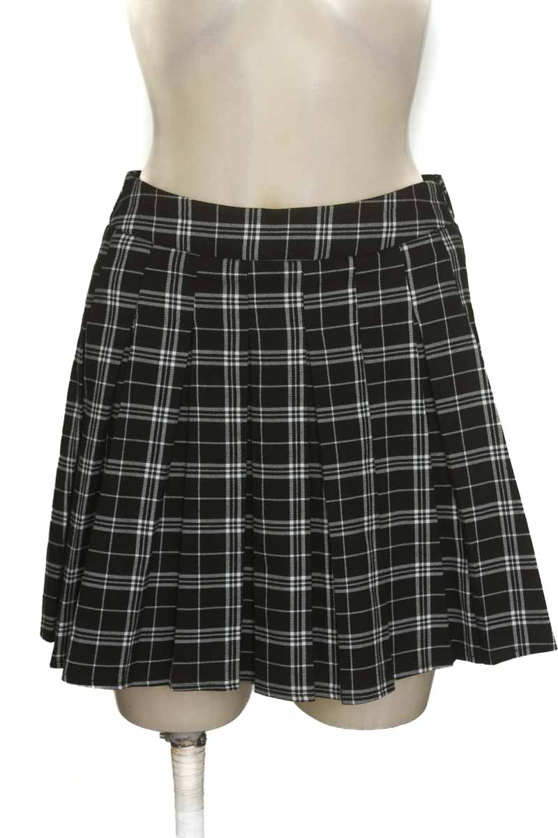 Falda color Negro - Stradivarius