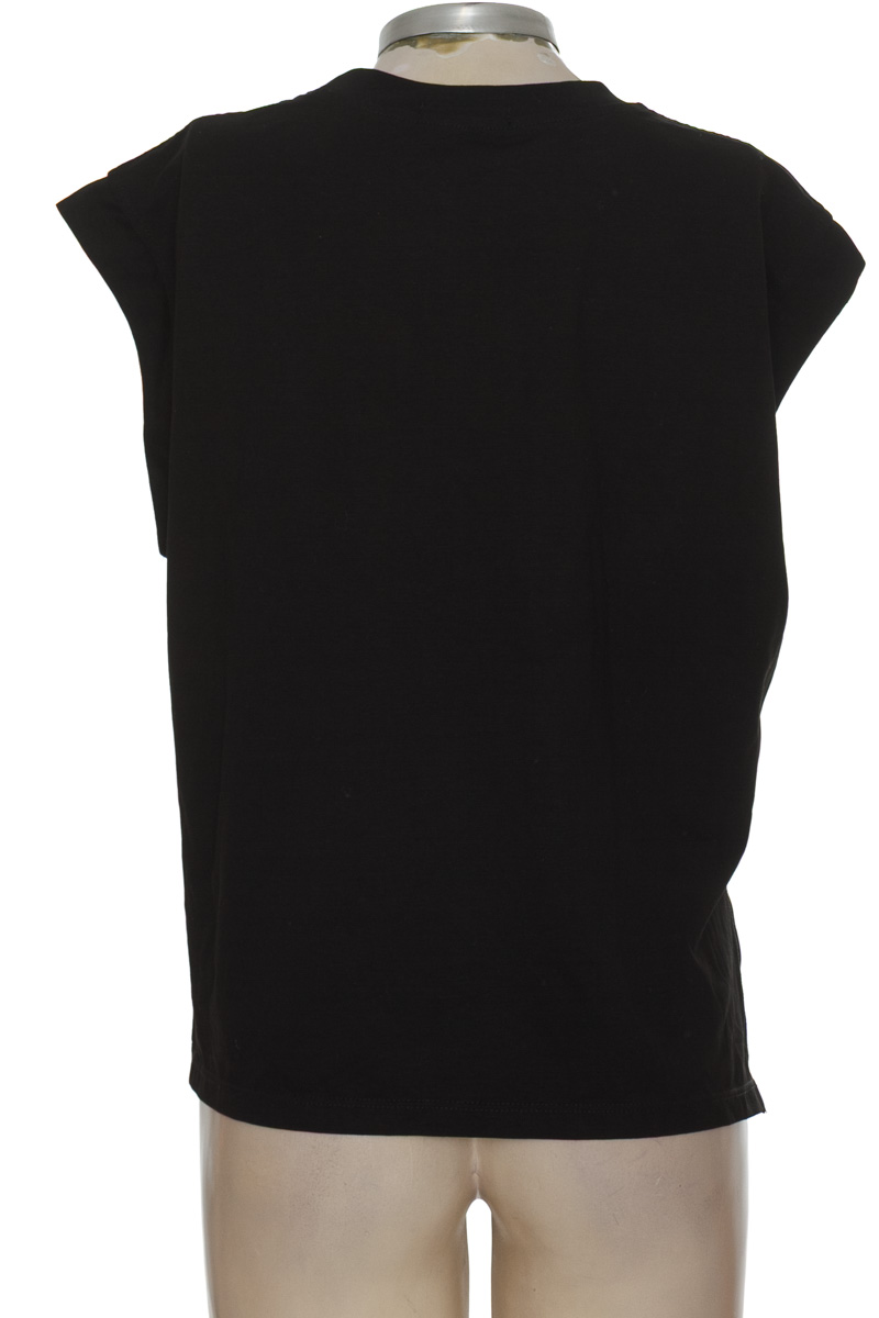 Top / Camiseta color Negro - Nitta