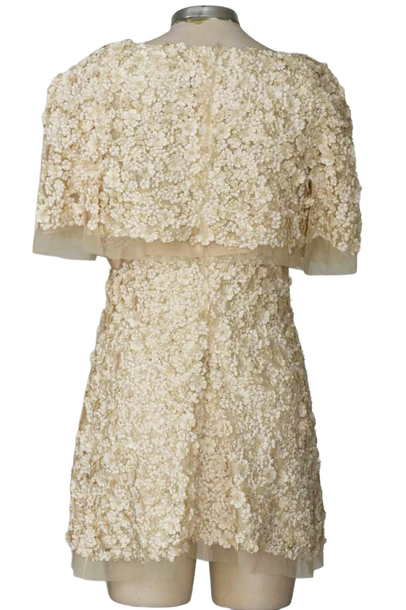 Vestido / Enterizo color Beige - San Patrik