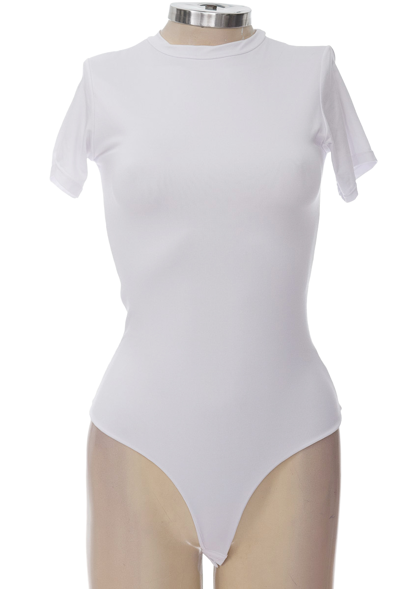 Top / Camiseta color Blanco - Closeando