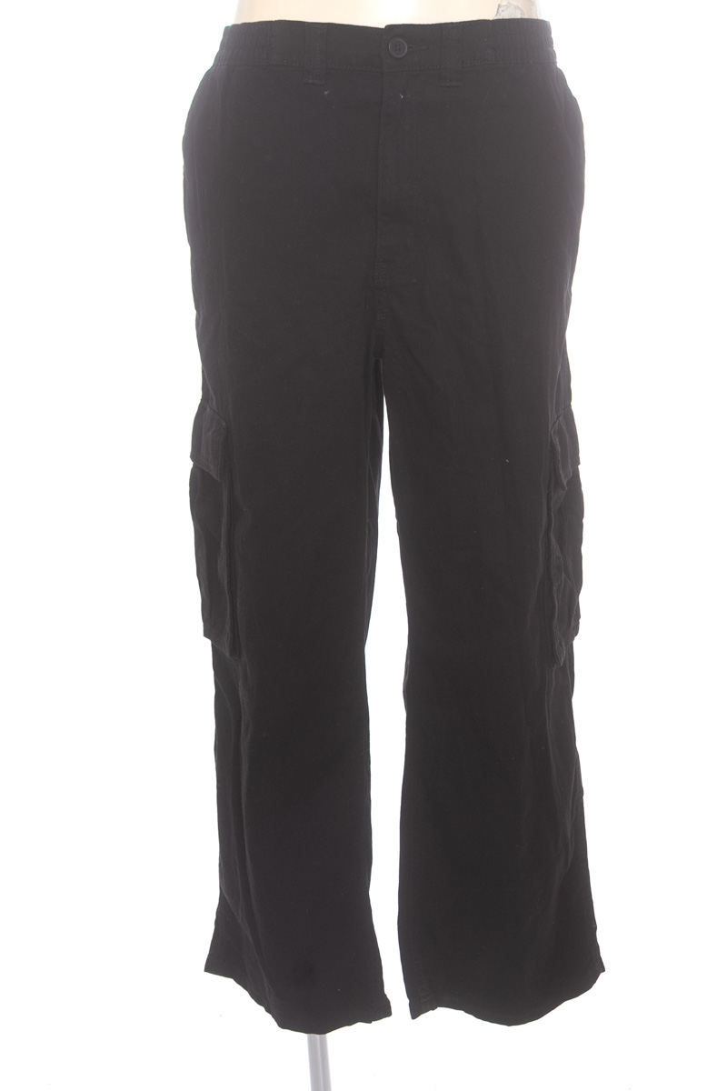 Pantalón color Negro - Divided by H&M