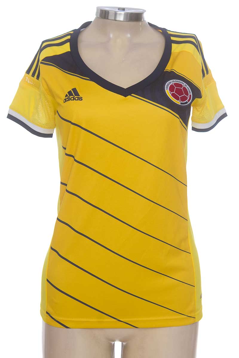 Ropa Deportiva / Salida de Baño color Amarillo - Adidas