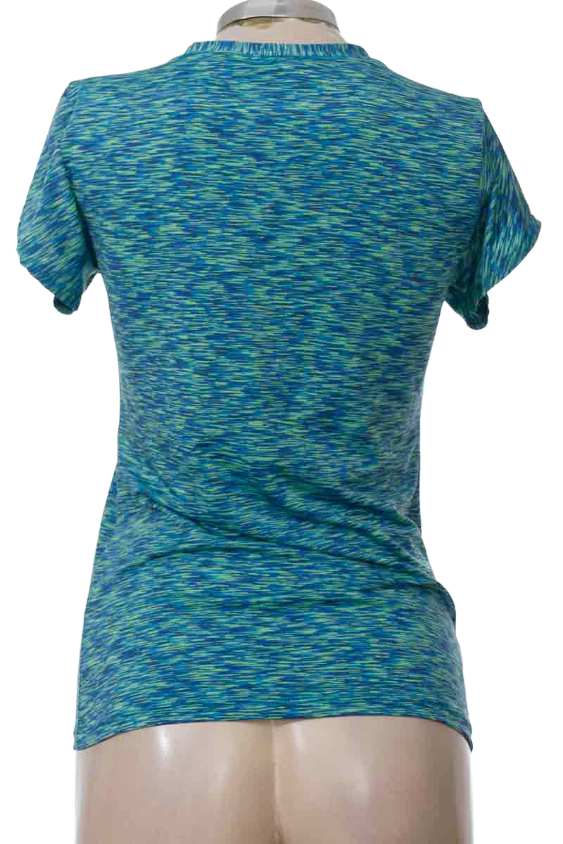 Ropa Deportiva / Salida de Baño color Azul - Closeando