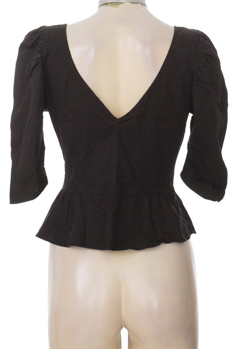 Blusa color Negro - Ticket