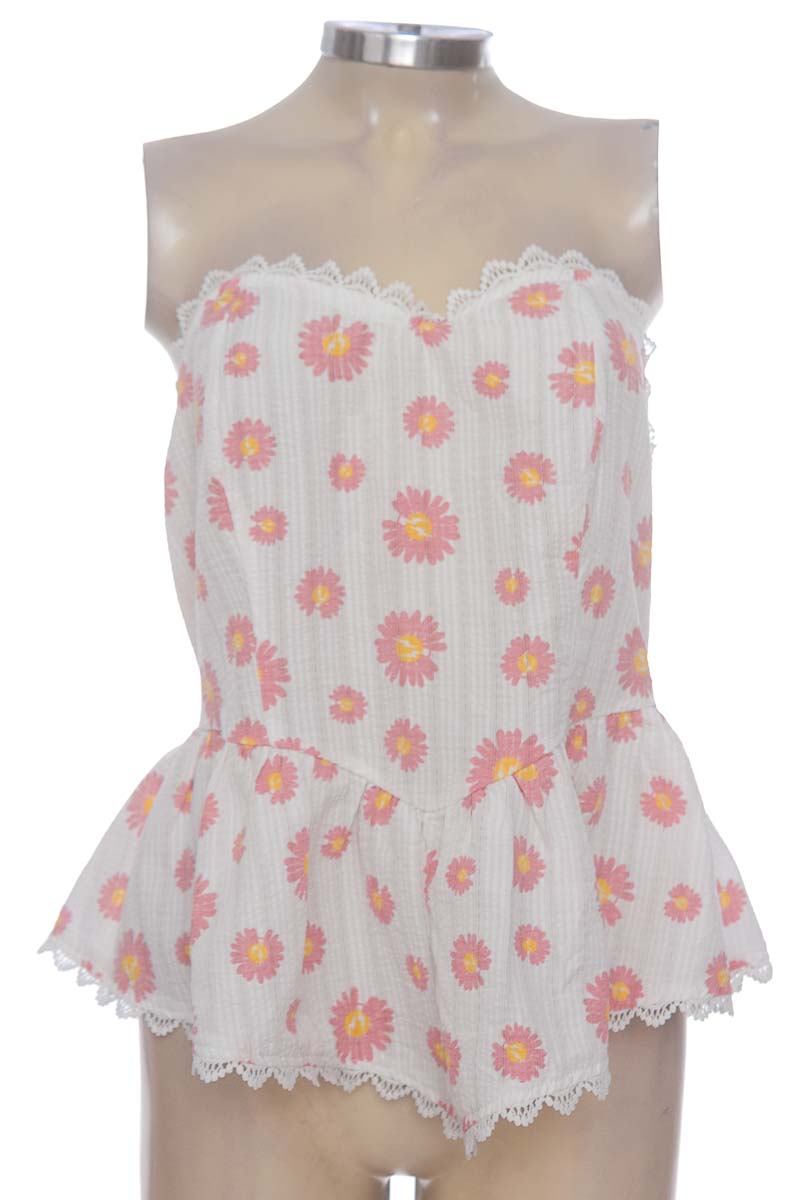 Top / Camiseta color Blanco - Shein