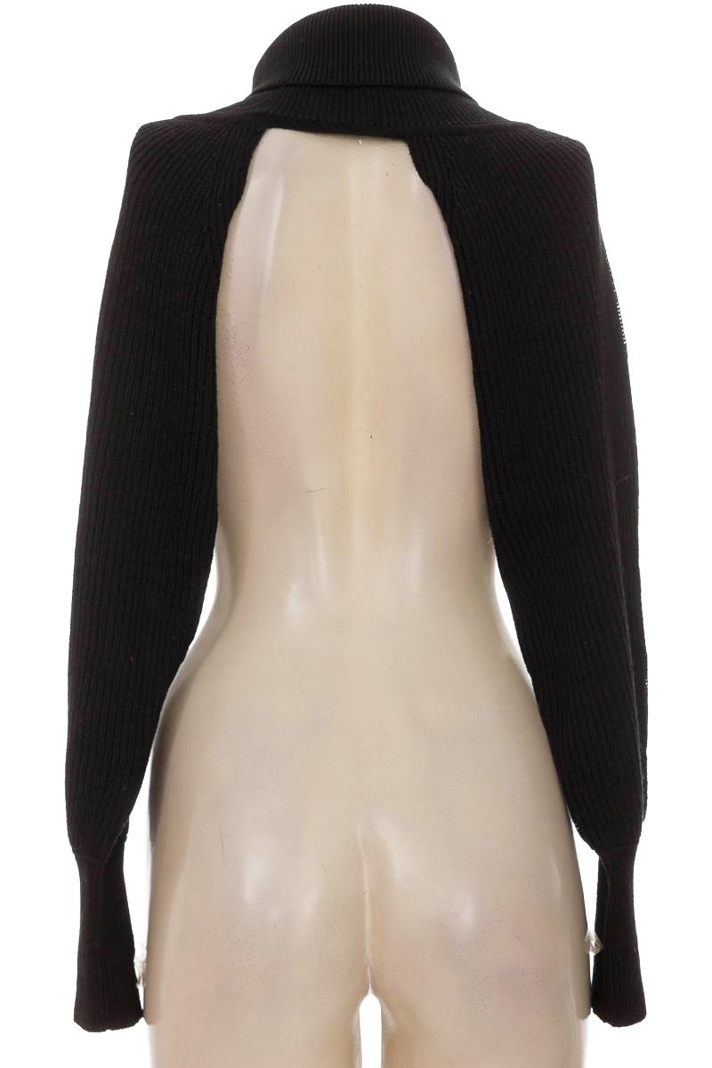 Sweater color Negro - Closeando