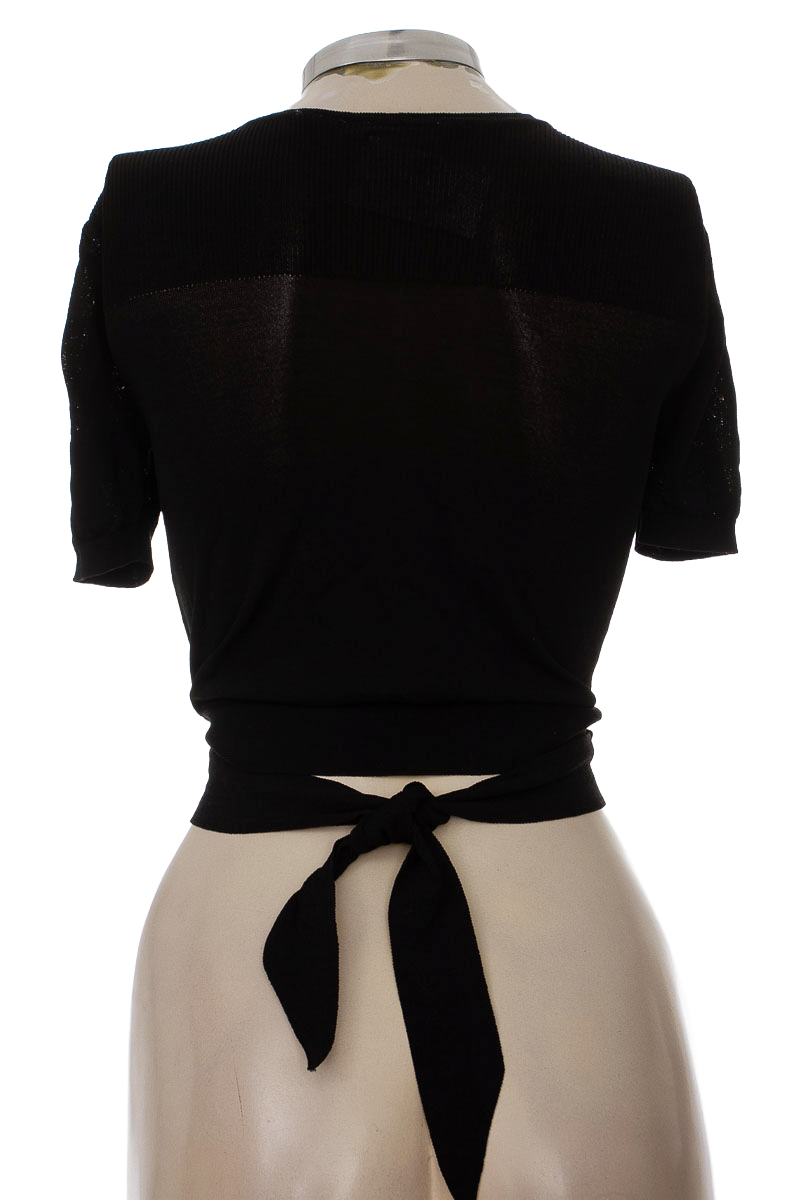 Top / Camiseta color Negro - NAF NAF