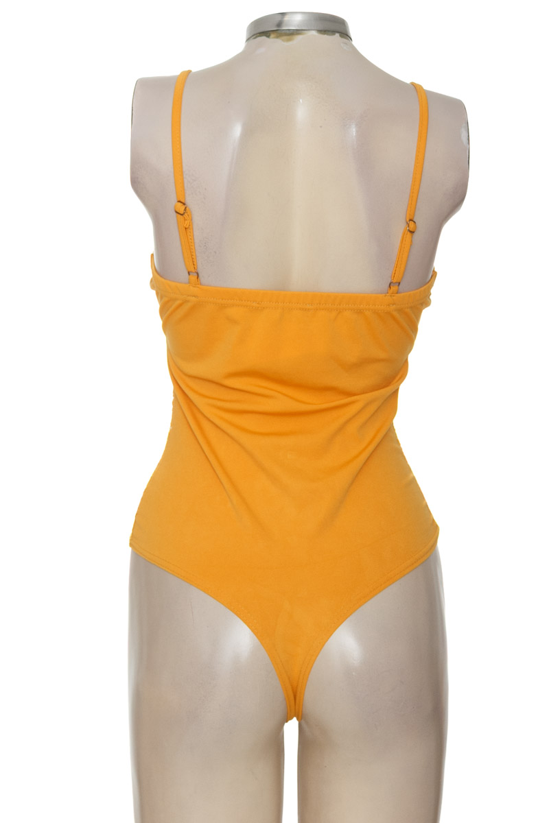 Top / Camiseta color Amarillo - Colmoda