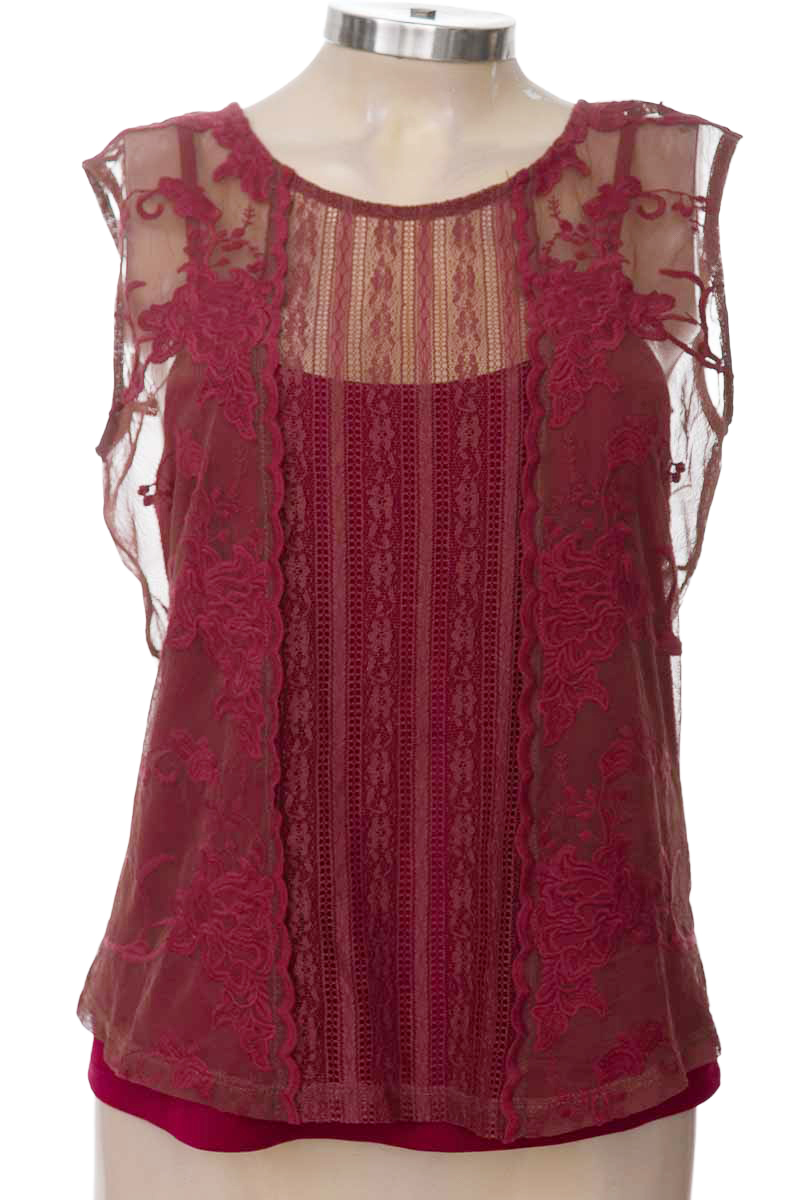 Top / Camiseta color Vinotinto - NAF NAF