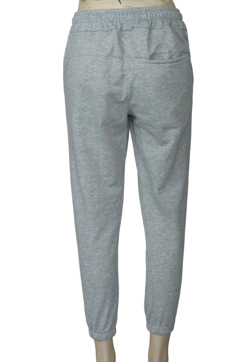 Ropa Deportiva / Salida de Baño color Gris - Closeando