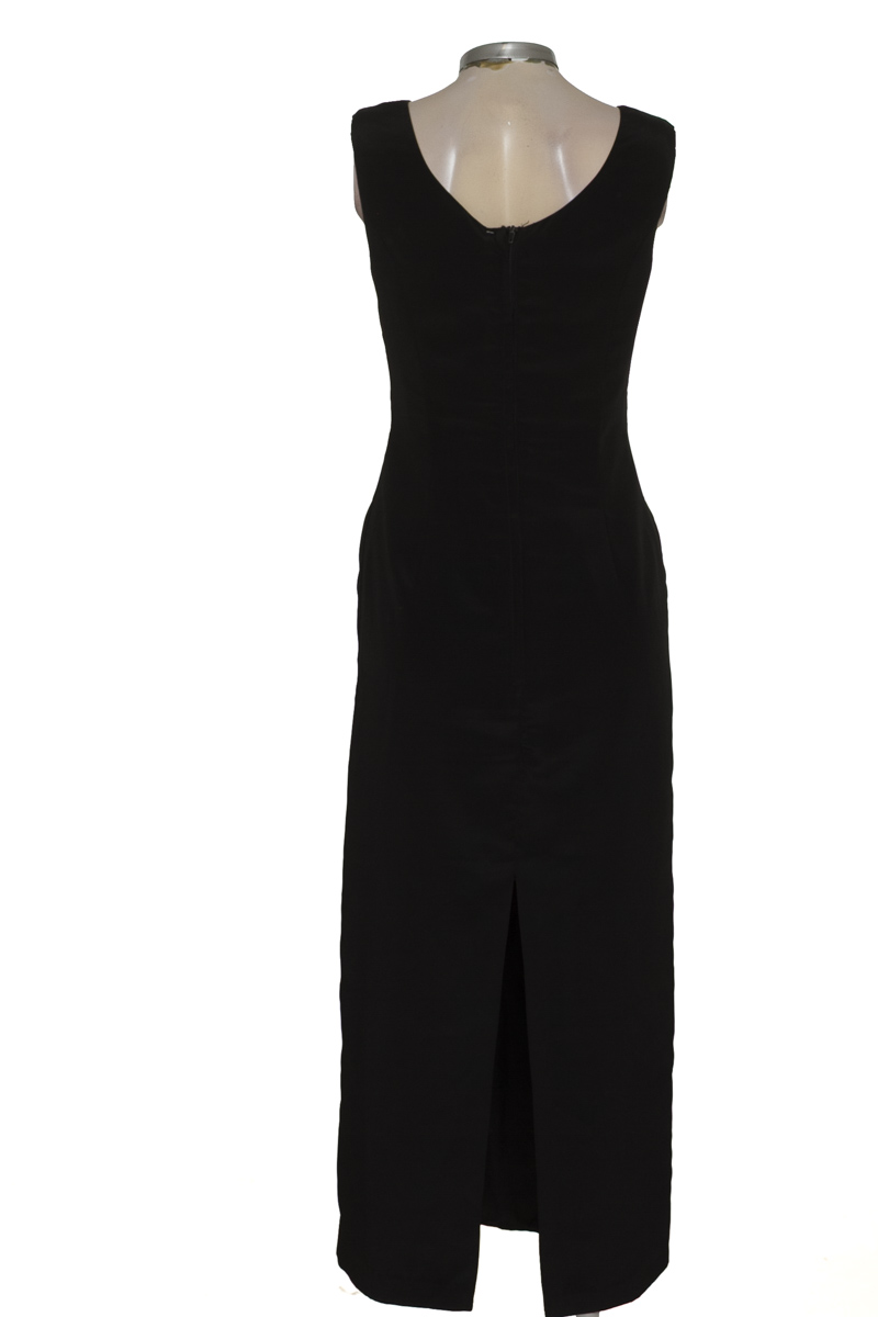 Vestido / Enterizo color Negro - Closeando
