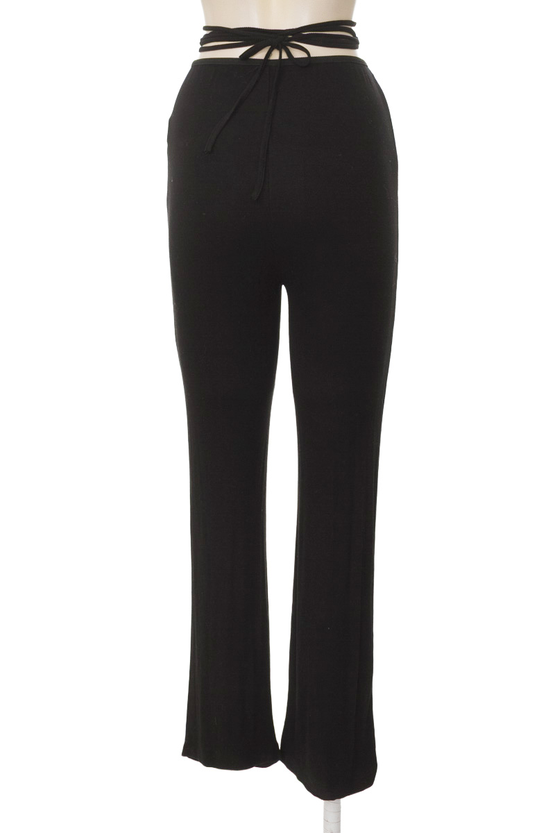 Pantalones color Negro - Closeando