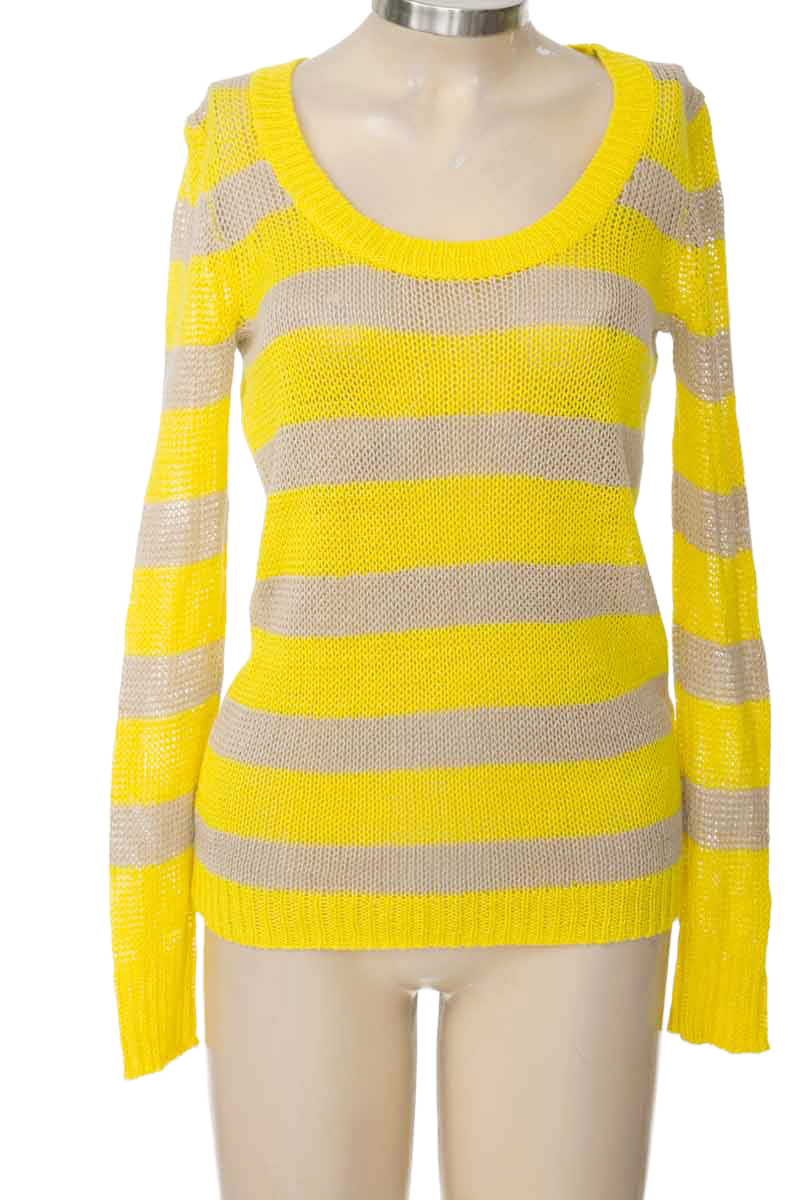 Sweater color Amarillo - Closeando