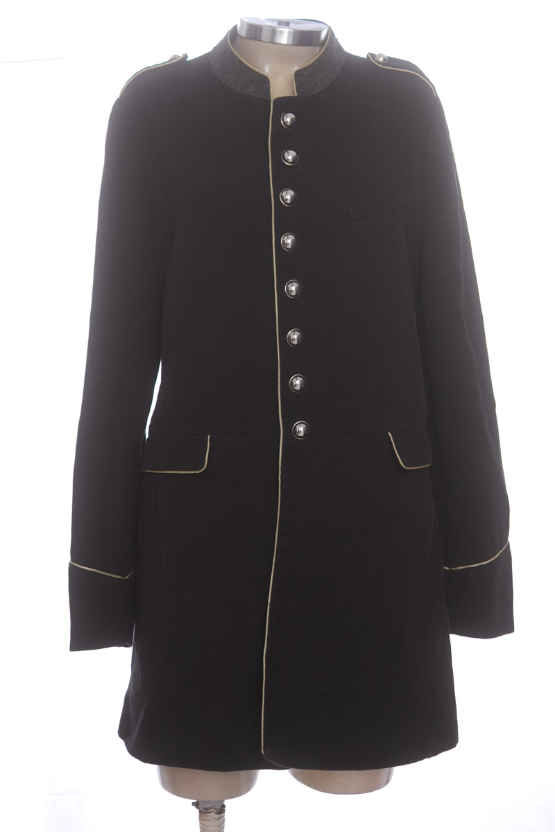 Chaqueta / Abrigo color Negro - MNG