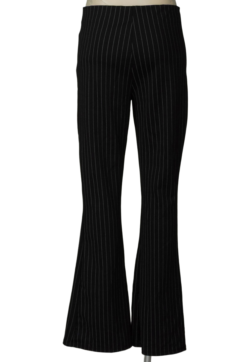 Pantalones color Negro - Divided by H&M
