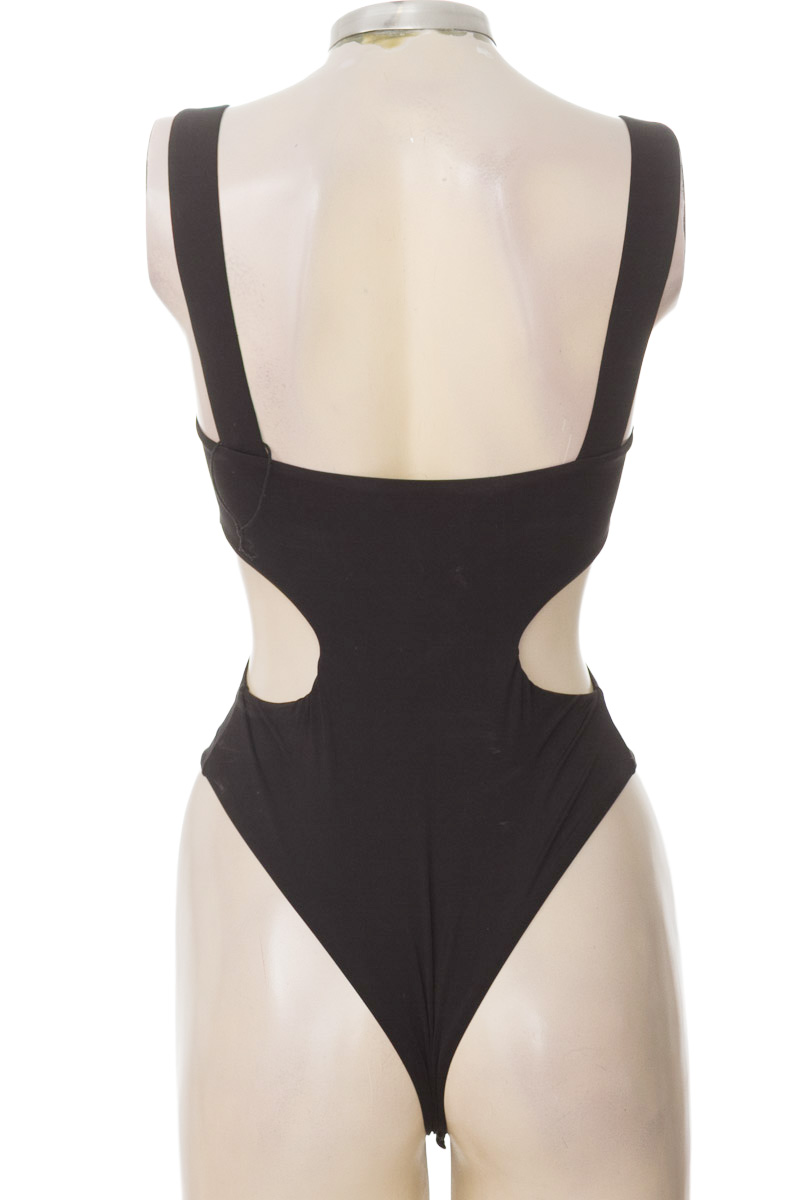 Top / Camiseta color Negro - Urban