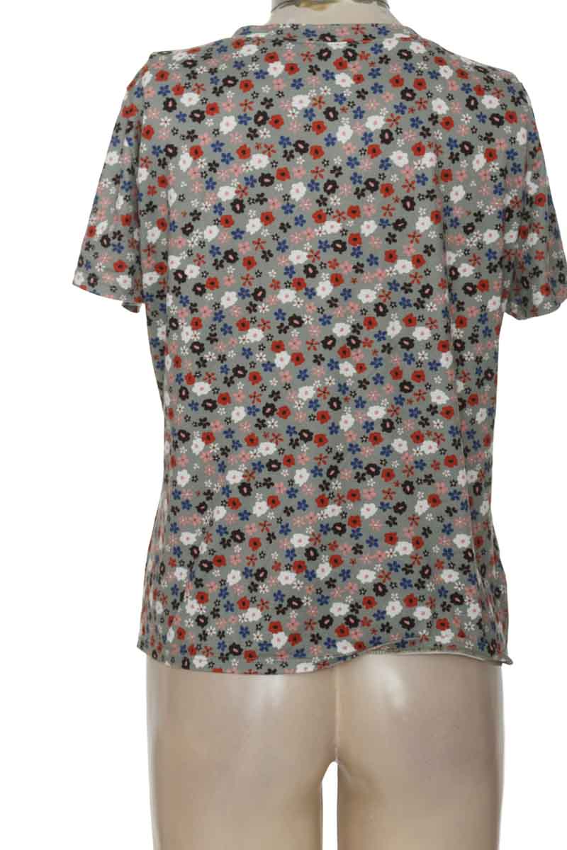 Top / Camiseta color Verde - Azzorti