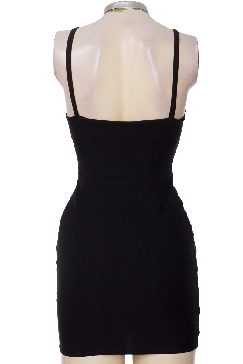 Vestido / Enterizo color Negro - Closeando