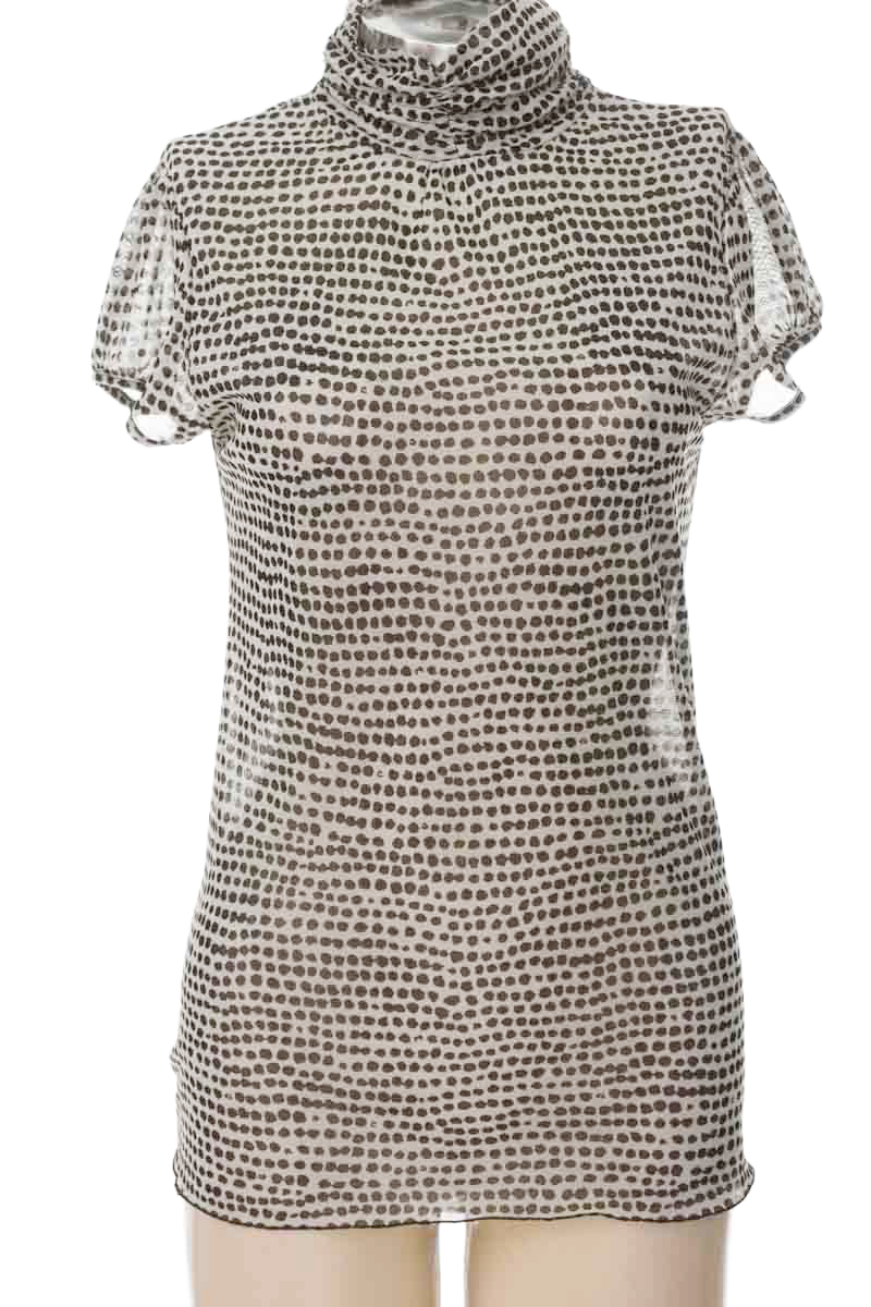 Top / Camiseta color Negro - Zara