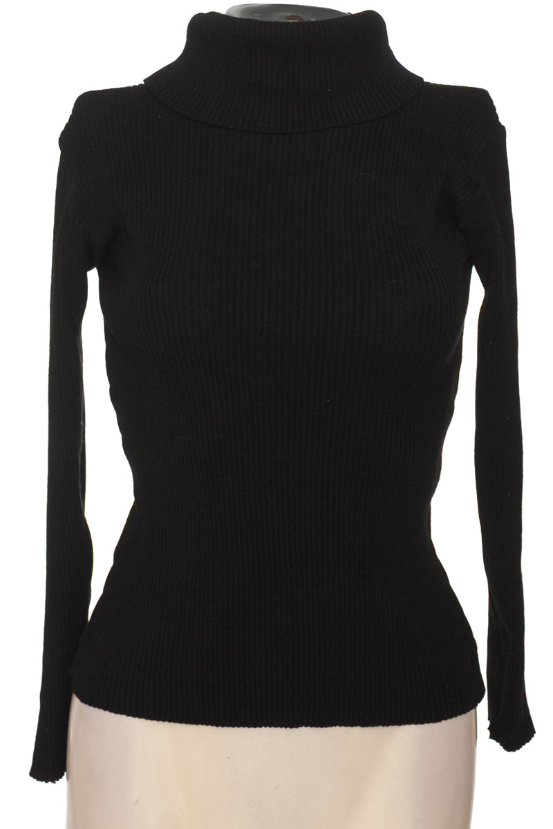 Sweater color Negro - Closeando