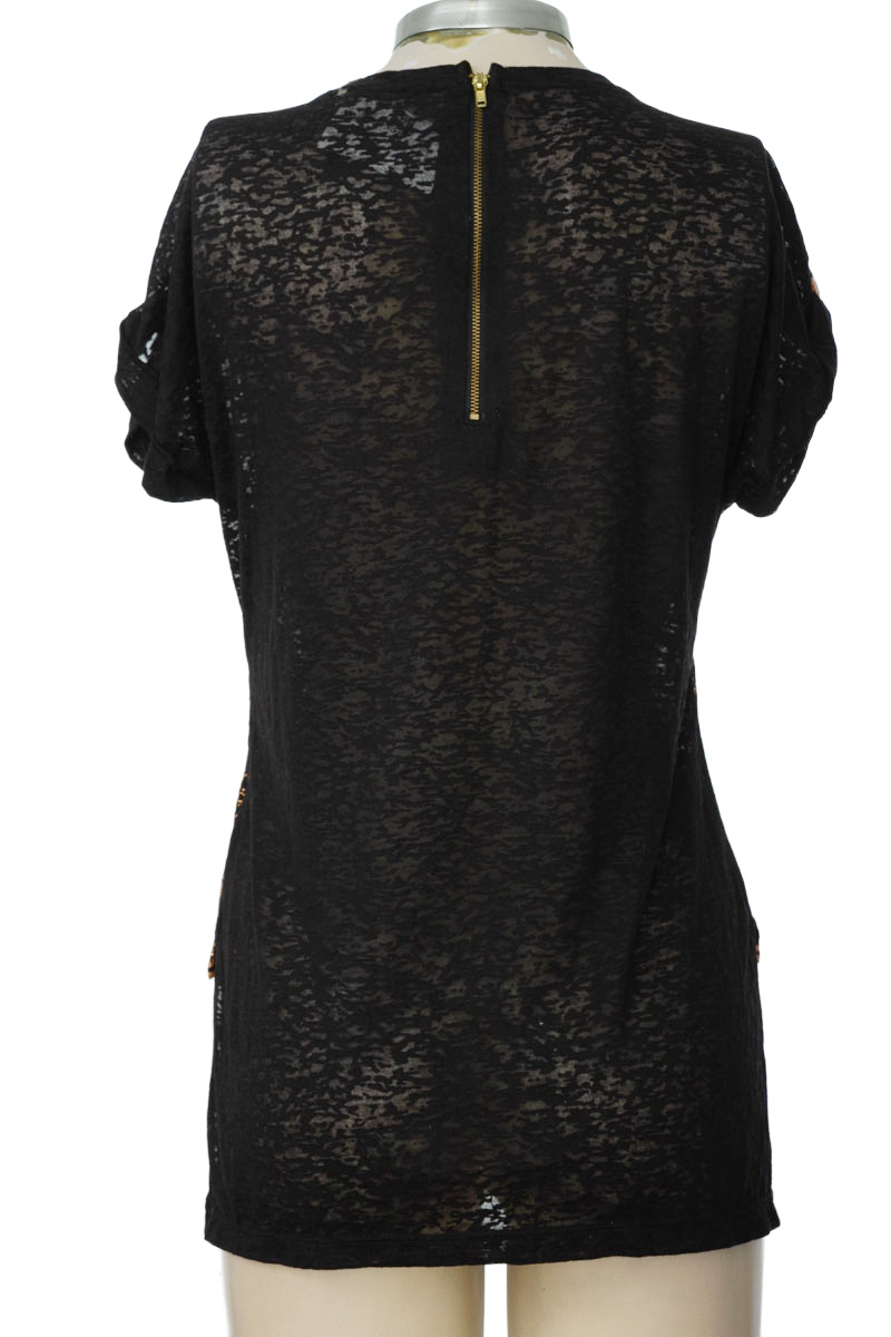 Top / Camiseta color Negro - Koaj