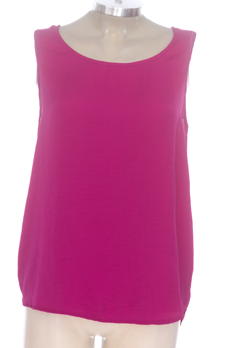 Top / Camiseta color Fucsia - Stradivarius