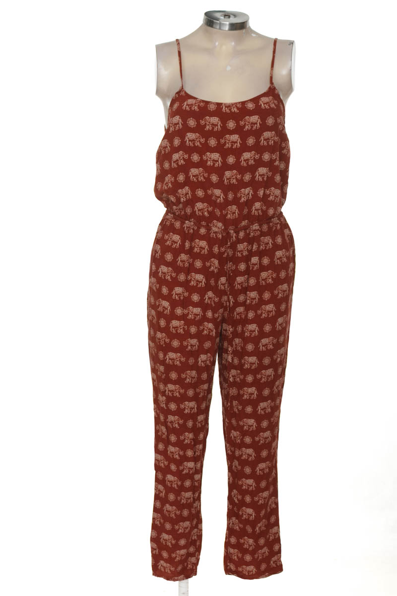 Vestido / Enterizo color Vinotinto - Forever 21