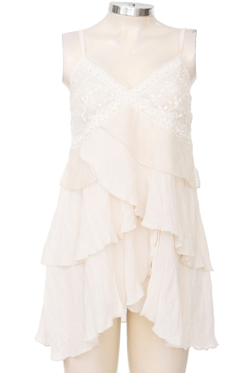 Vestido / Enterizo color Beige - Basic House