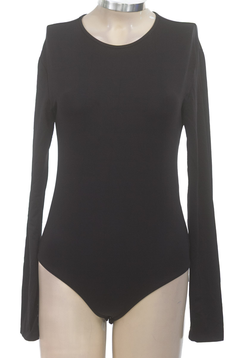 Top / Camiseta color Negro - Stradivarius