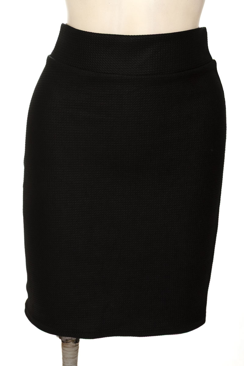 Falda color Negro - Closeando