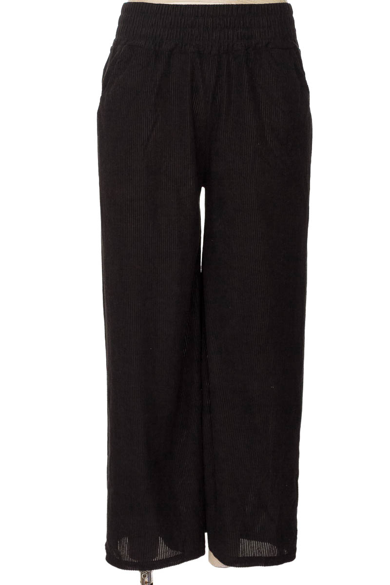 Pantalones color Negro - Closeando