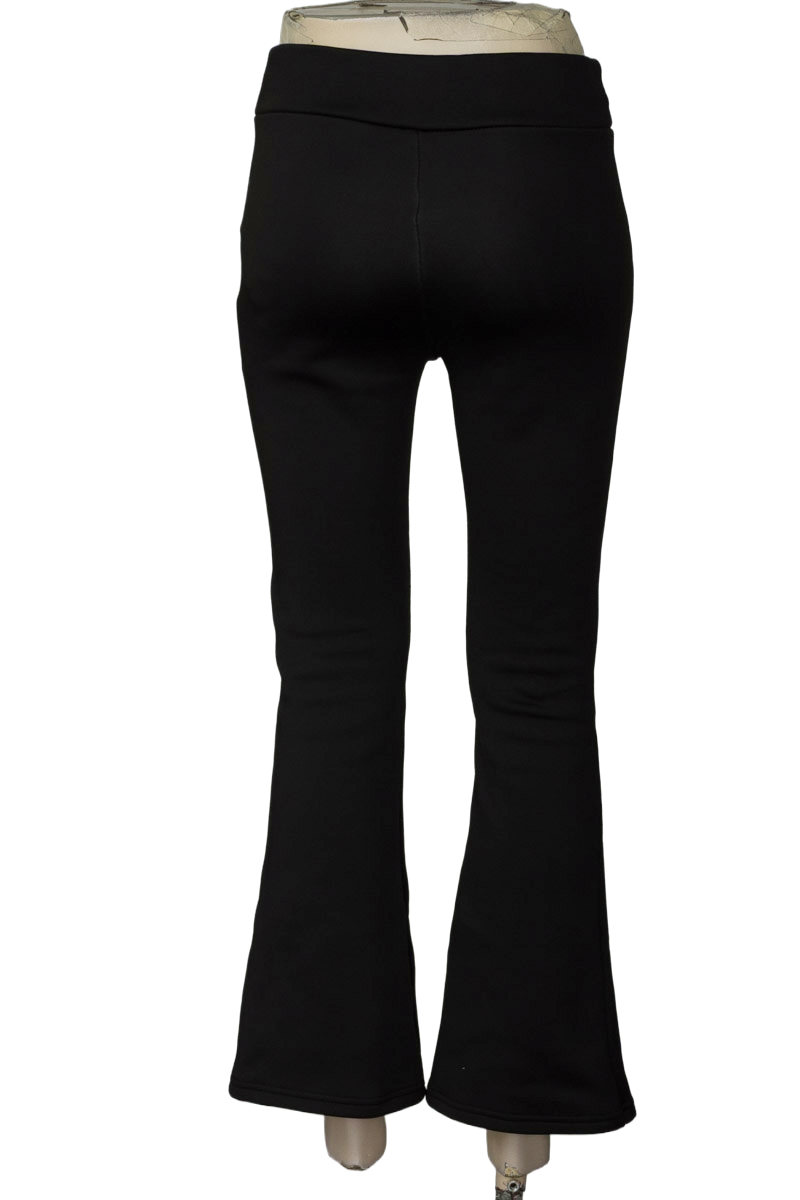 Pantalones color Negro - Closeando