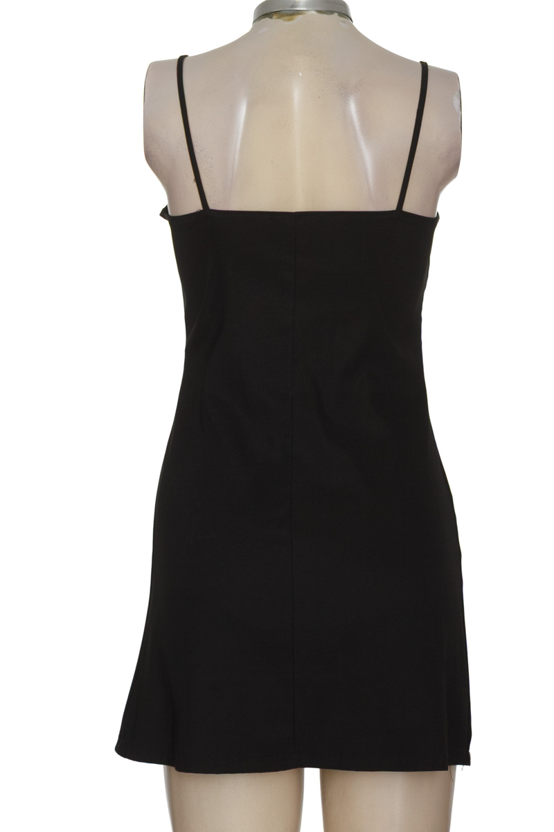 Vestido / Enterizo color Negro - Closeando