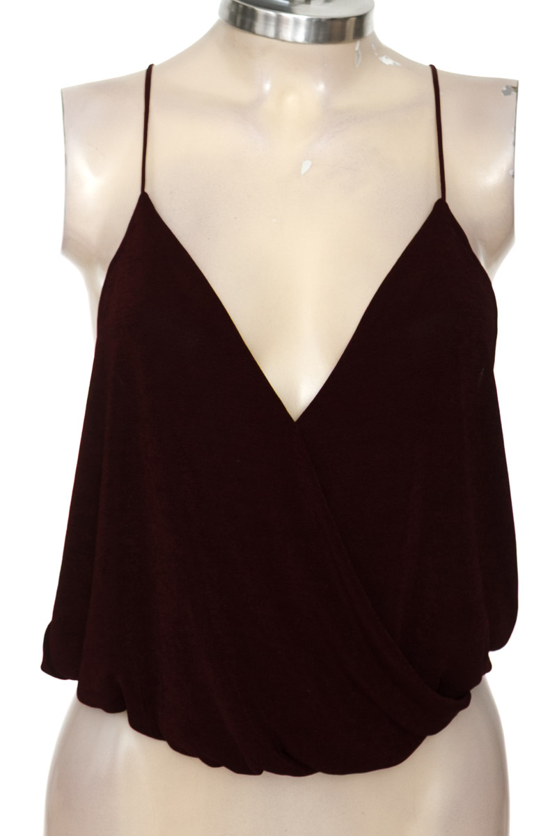 Top / Camiseta color Vinotinto - Bershka