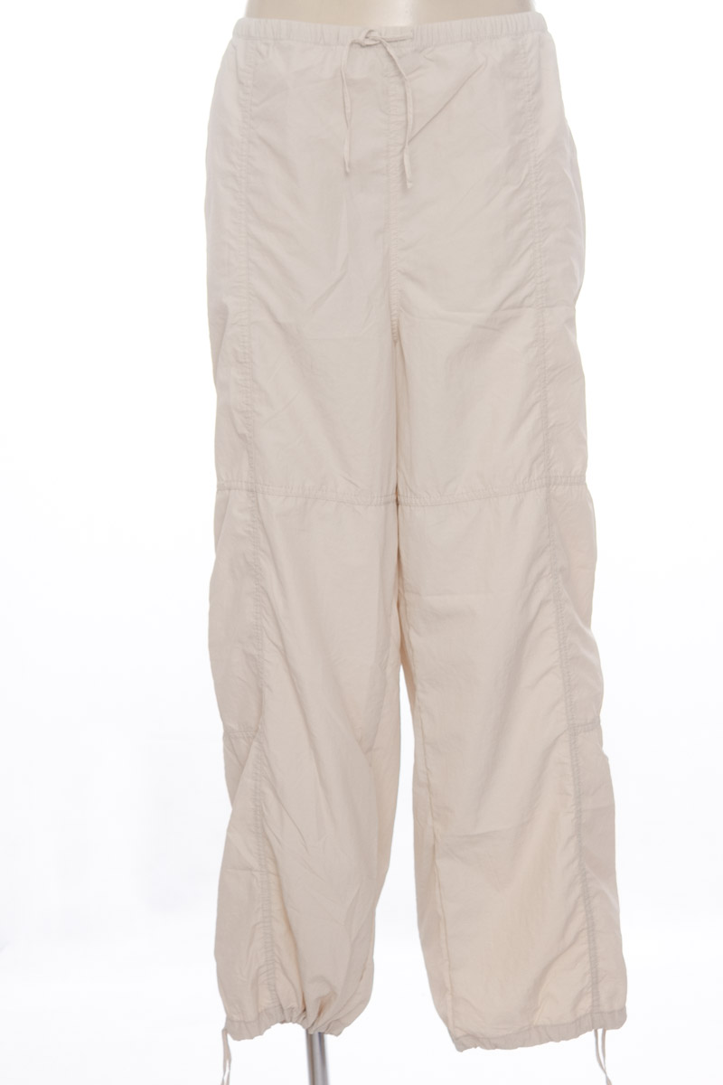 Pantalones color Café - Divided by H&M
