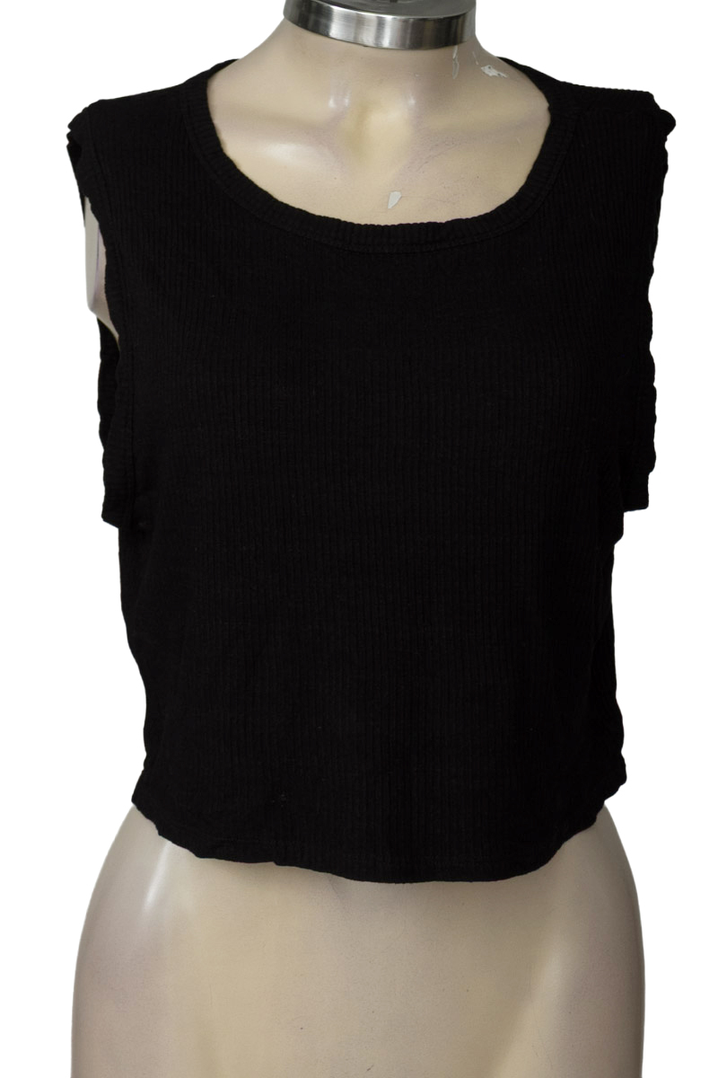 Top / Camiseta color Negro - TopMark