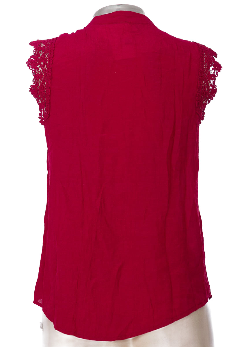 Top / Camiseta color Vinotinto - E&M